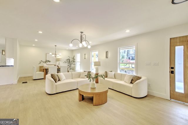 7235 NE Thornhill Lane, Atlanta, GA 30328