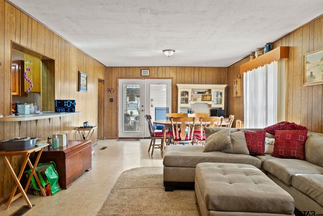 15941 San Augustine, Tyler, TX 75704