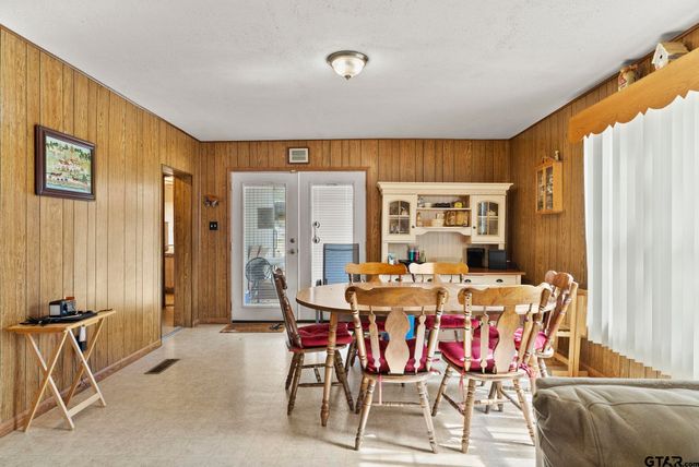 15941 San Augustine, Tyler, TX 75704