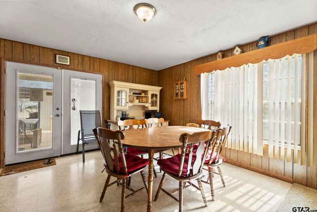 15941 San Augustine, Tyler, TX 75704