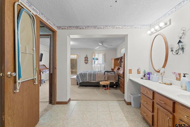 15941 San Augustine, Tyler, TX 75704