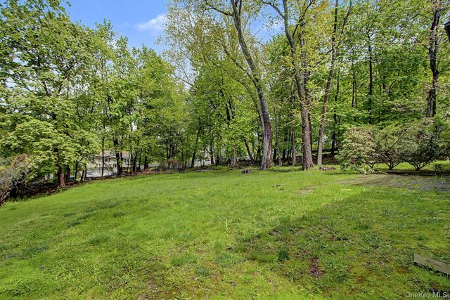 26 Garden Road, Mahopac, NY 10541