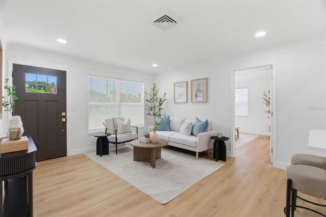 2926 40TH AVENUE N, St Petersburg, FL 33714
