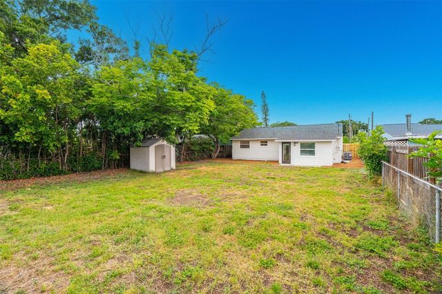 2926 40TH AVENUE N, St Petersburg, FL 33714