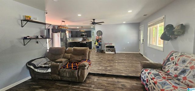 1205 CAGLE STREET NE, Hanceville, AL 35077