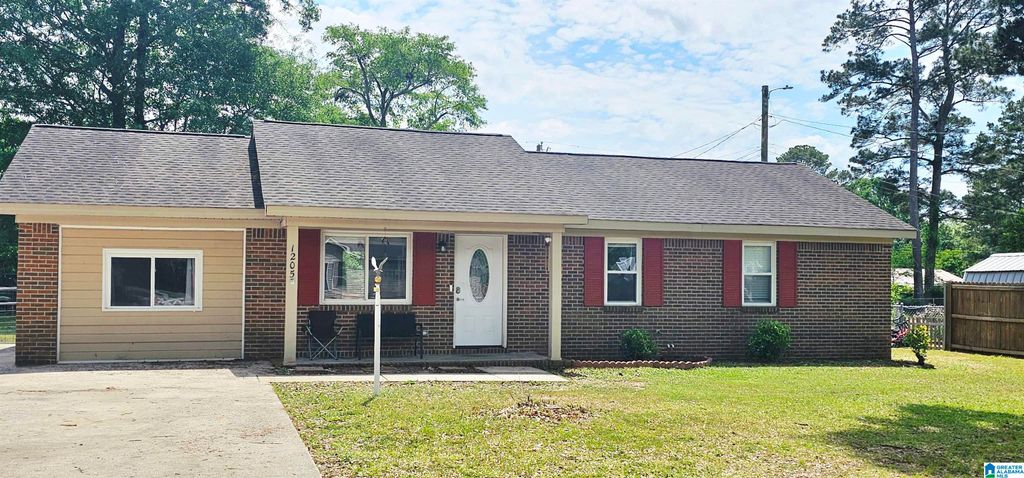 1205 CAGLE STREET NE, Hanceville, AL 35077