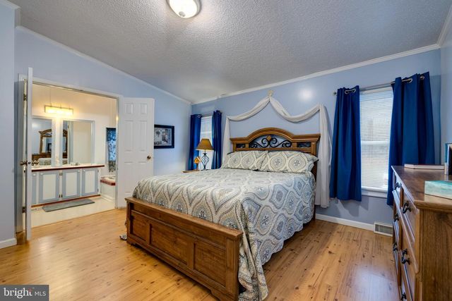 400 N FORK RIVER RD, Shenandoah, VA 22849