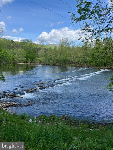 400 N FORK RIVER RD, Shenandoah, VA 22849