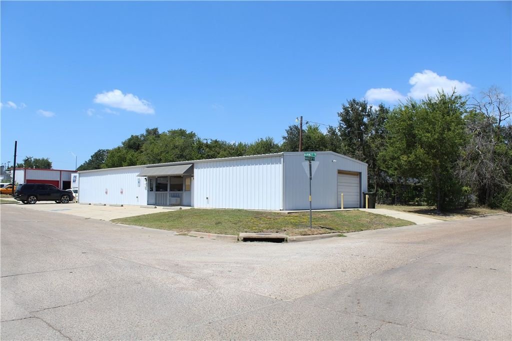 410 Burnett Street, Bryan, TX 77803 — photo 3