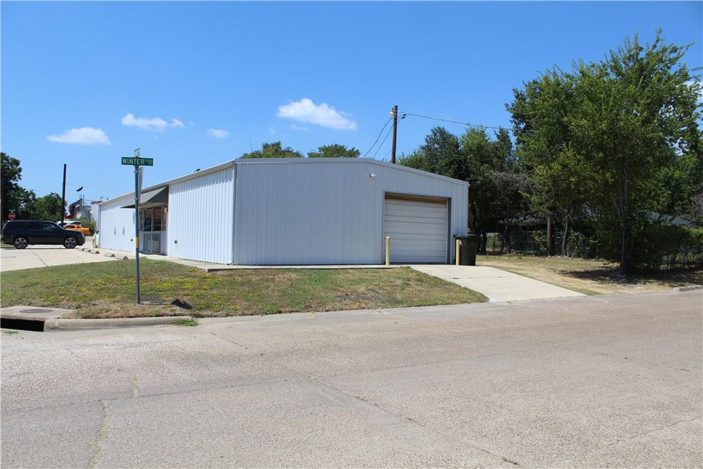 410 Burnett Street, Bryan, TX 77803 — photo 4