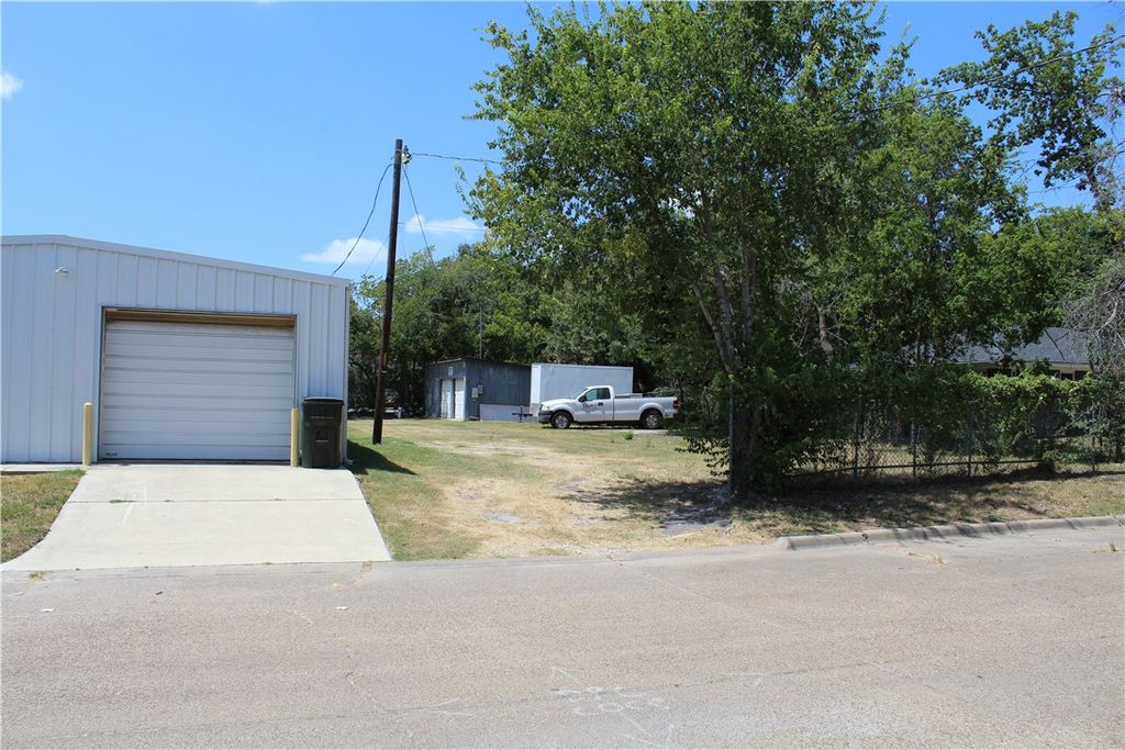 410 Burnett Street, Bryan, TX 77803 — photo 5