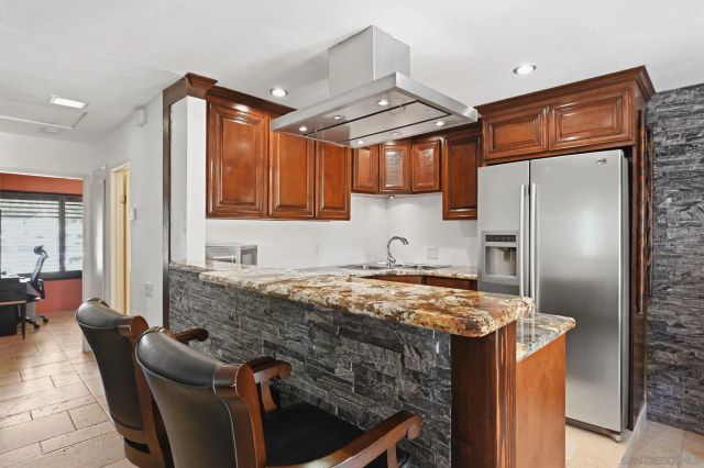 7061 Appian Dr B, San Diego, CA 92139