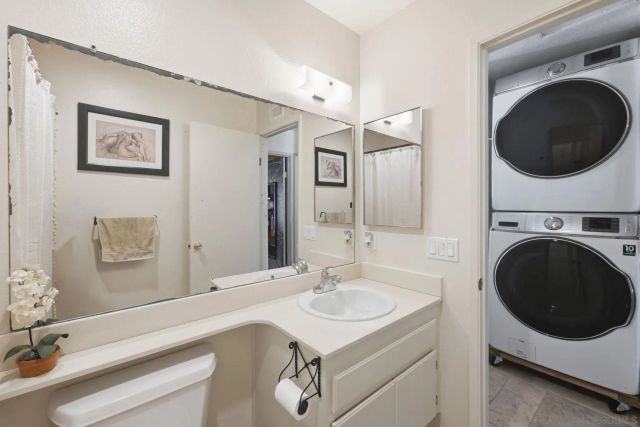 7061 Appian Dr B, San Diego, CA 92139