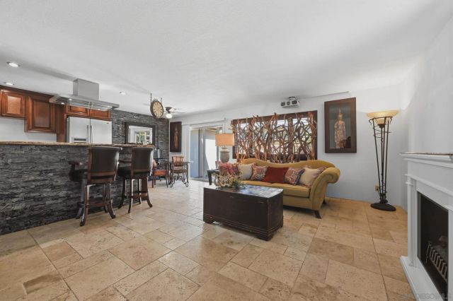 7061 Appian Dr B, San Diego, CA 92139