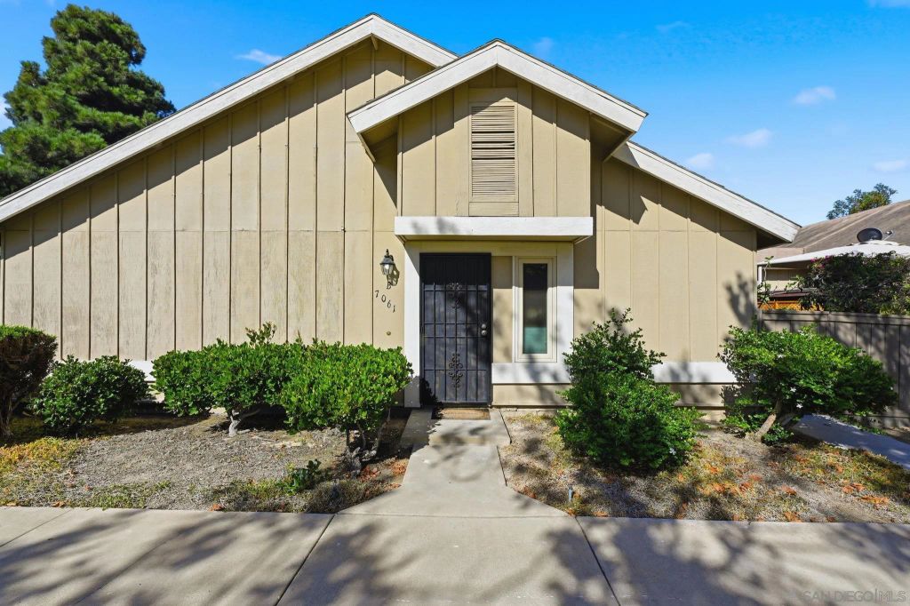 7061 Appian Dr B, San Diego, CA 92139