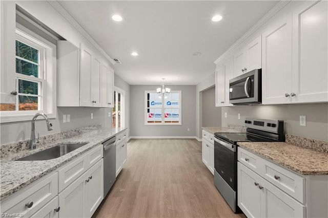 1611 N Cleveland Avenue, Winston-salem, NC 27105