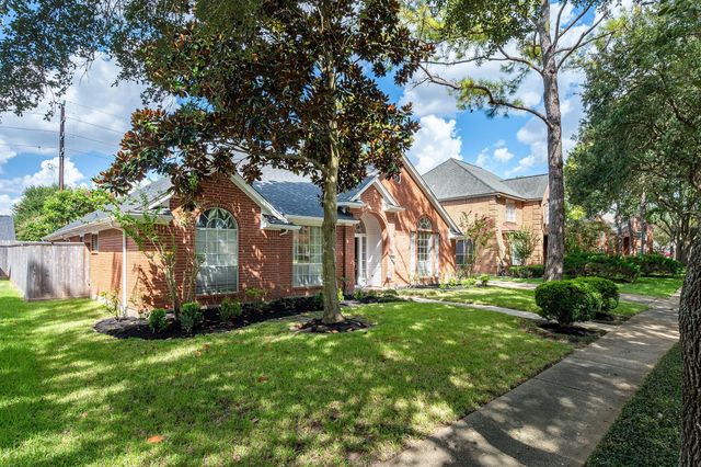 3311 Richland Drive, Sugar Land, TX 77478