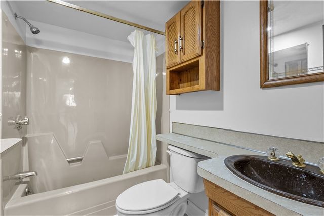 129 Academy Avenue, Providence, RI 02908