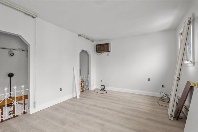 129 Academy Avenue, Providence, RI 02908