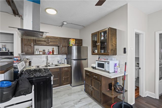 129 Academy Avenue, Providence, RI 02908