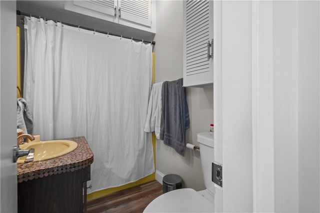 129 Academy Avenue, Providence, RI 02908