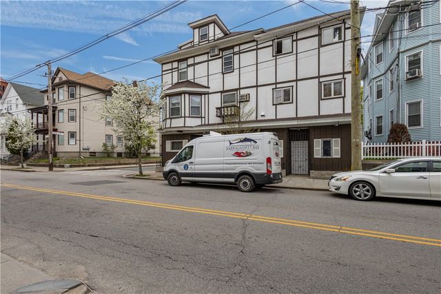 129 Academy Avenue, Providence, RI 02908