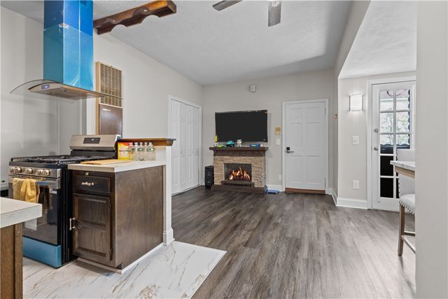 129 Academy Avenue, Providence, RI 02908