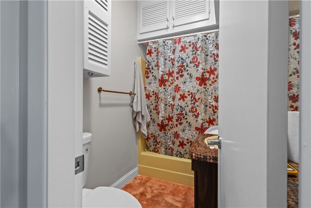 129 Academy Avenue, Providence, RI 02908