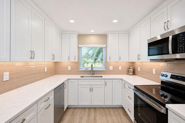 4857 INDEPENDENCE DRIVE, Bradenton, FL 34210