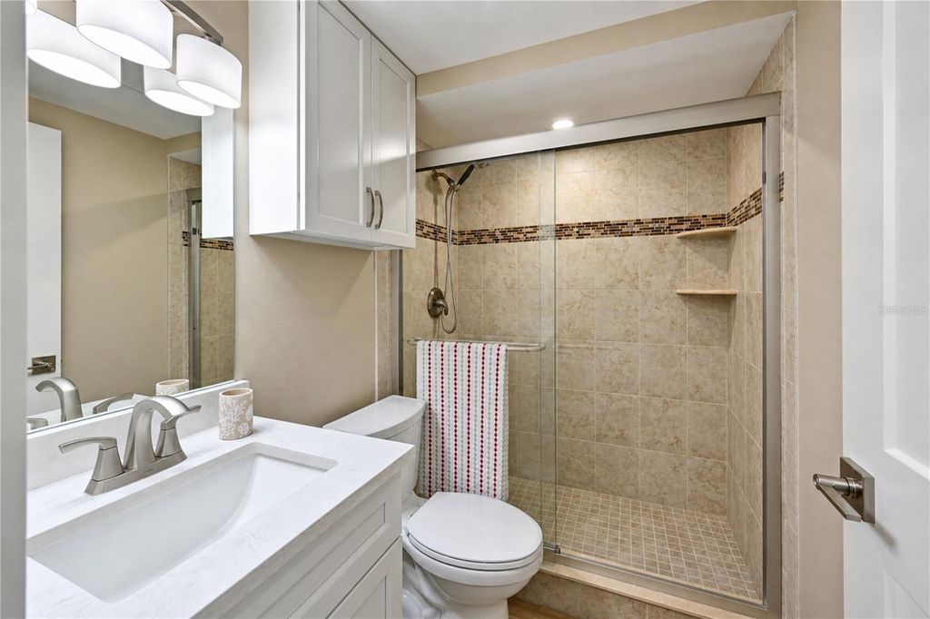 Image 6 of property listing at 4857 INDEPENDENCE DRIVE, Bradenton, FL 34210