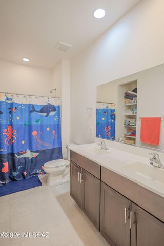 14031 E Golden Oaks Road, Vail, AZ 85641