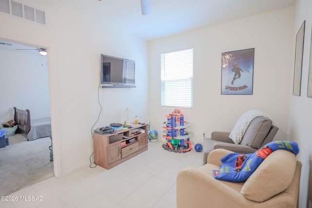 14031 E Golden Oaks Road, Vail, AZ 85641