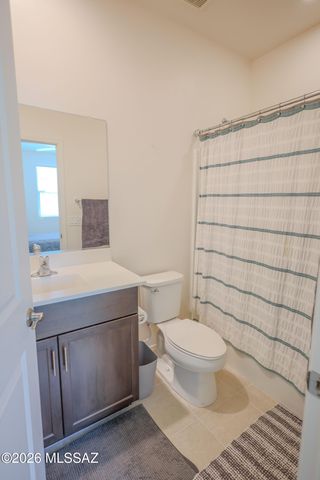 14031 E Golden Oaks Road, Vail, AZ 85641