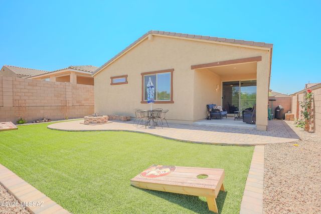 14031 E Golden Oaks Road, Vail, AZ 85641