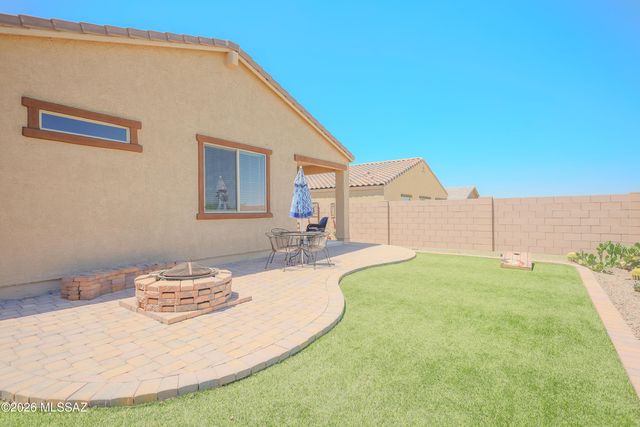 14031 E Golden Oaks Road, Vail, AZ 85641