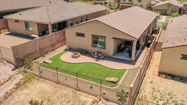 14031 E Golden Oaks Road, Vail, AZ 85641