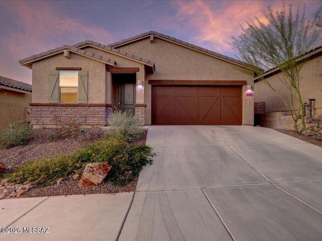 14031 E Golden Oaks Road, Vail, AZ 85641