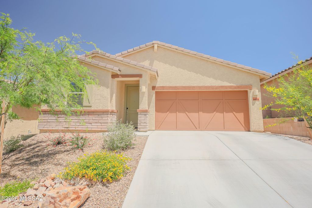 14031 E Golden Oaks Road, Vail, AZ 85641