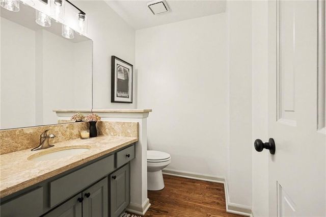 3416 W 123 Street, Leawood, KS 66209