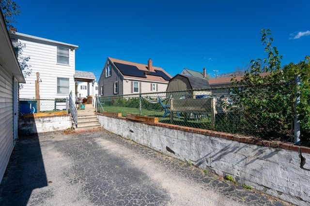 625 Green Street, Manchester, NH 03103