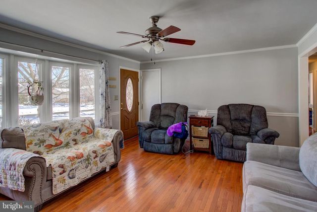 902 PERRY RD, Lititz, PA 17543