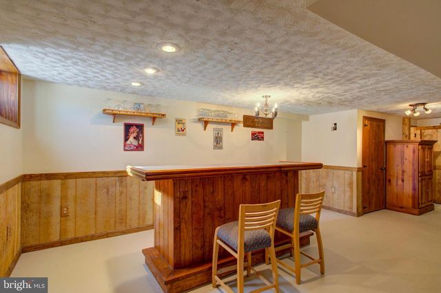 902 PERRY RD, Lititz, PA 17543