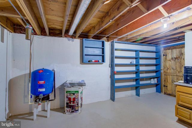 902 PERRY RD, Lititz, PA 17543