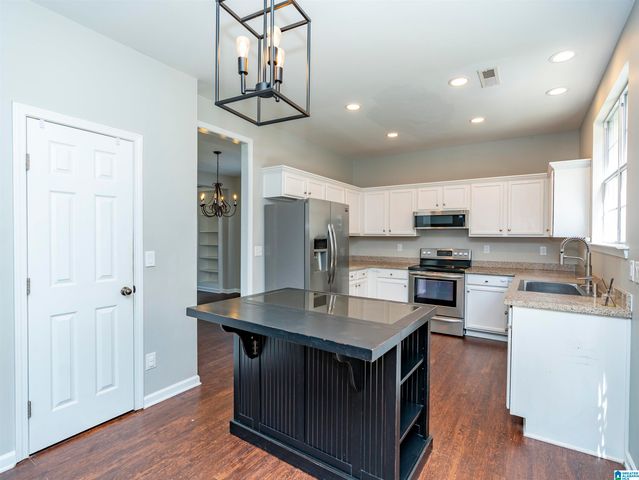 1029 CASTLEMAINE DRIVE, Birmingham, AL 35226