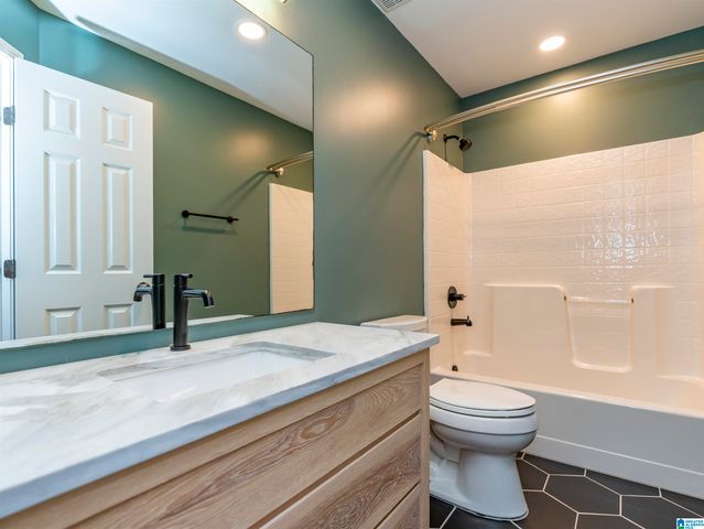 1029 CASTLEMAINE DRIVE, Birmingham, AL 35226