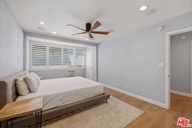 5232 Corteen Place 20, Los Angeles, CA 91607