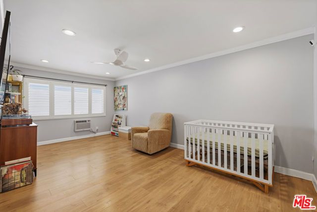 5232 Corteen Place 20, Los Angeles, CA 91607