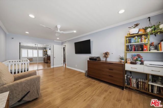 5232 Corteen Place 20, Los Angeles, CA 91607