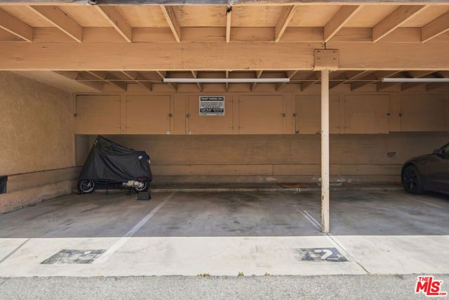 5232 Corteen Place 20, Los Angeles, CA 91607