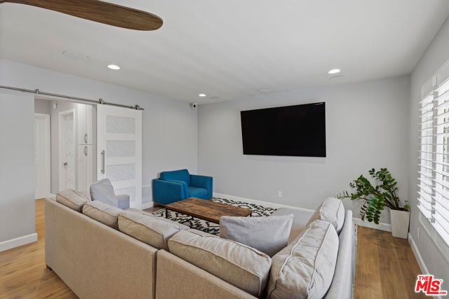 5232 Corteen Place 20, Los Angeles, CA 91607